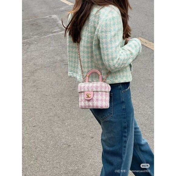 Chanel Women Pre-Loved Bag Very Good Condition - Picture 2 of 9